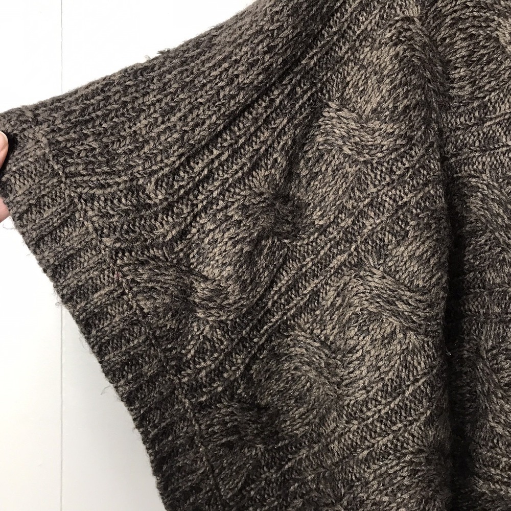 DECREE BROWN CABLE KNIT PONCHO HIGH NECK 3 BUTTON CLOSURE SWEATER WOMENS LARGE - Picture 2 of 7